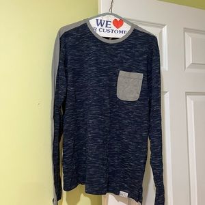 NEW WITH TAGS Men’s Long Sleeve Tee